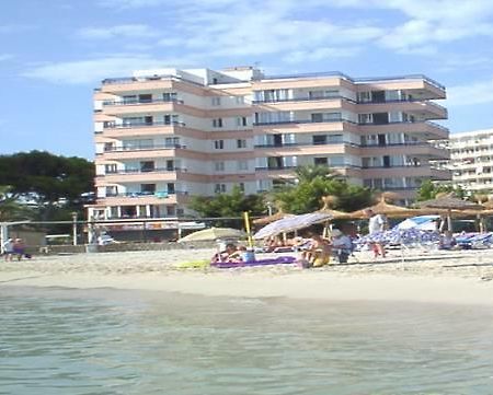 Apartamentos Calablanca Palmanova الغرفة الصورة