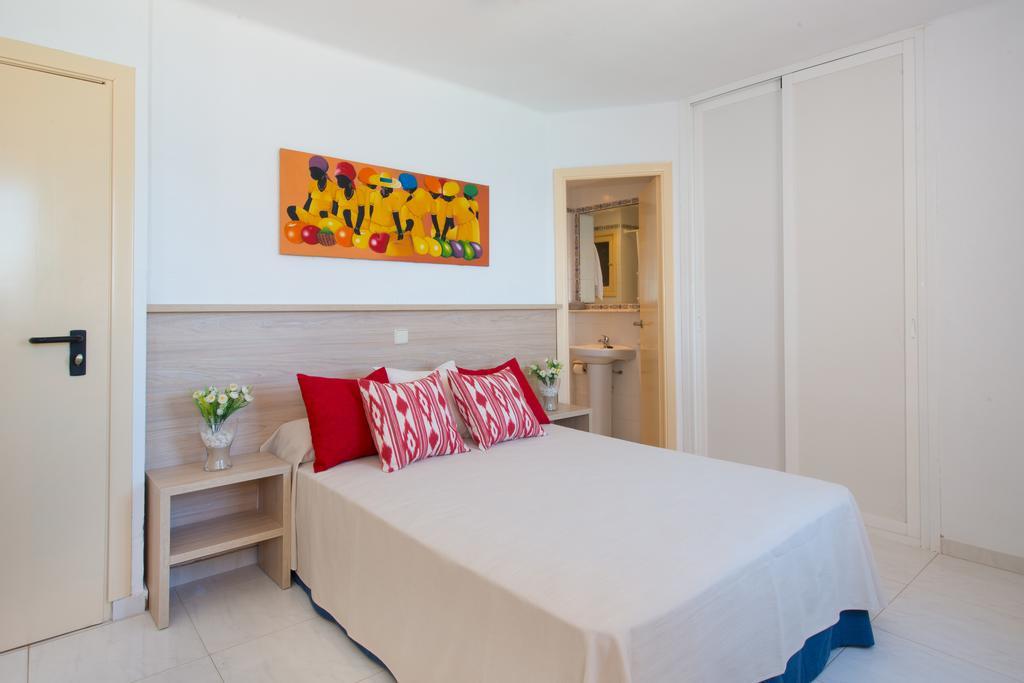 Apartamentos Calablanca Palmanova المظهر الخارجي الصورة