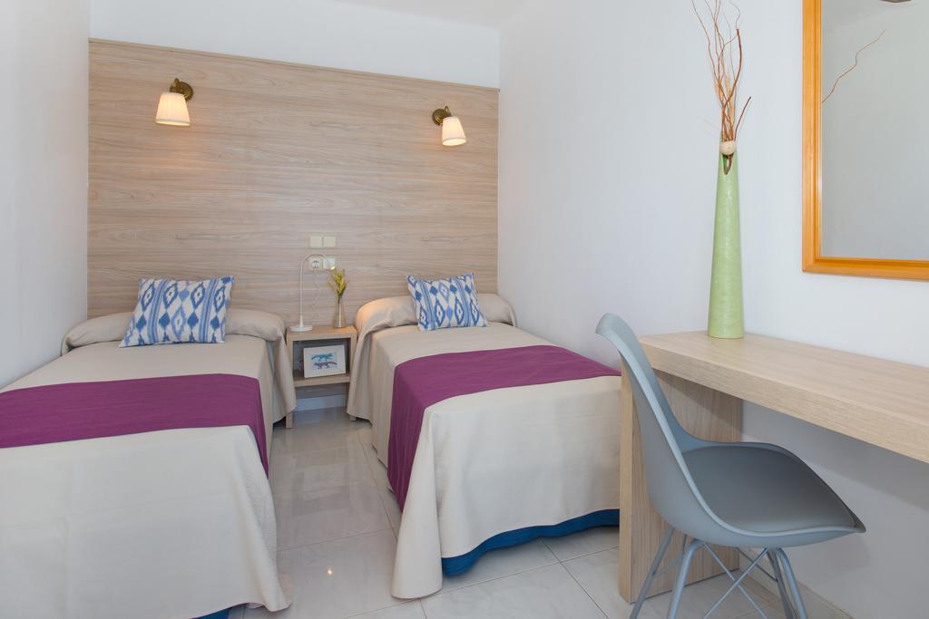 Apartamentos Calablanca Palmanova المظهر الخارجي الصورة