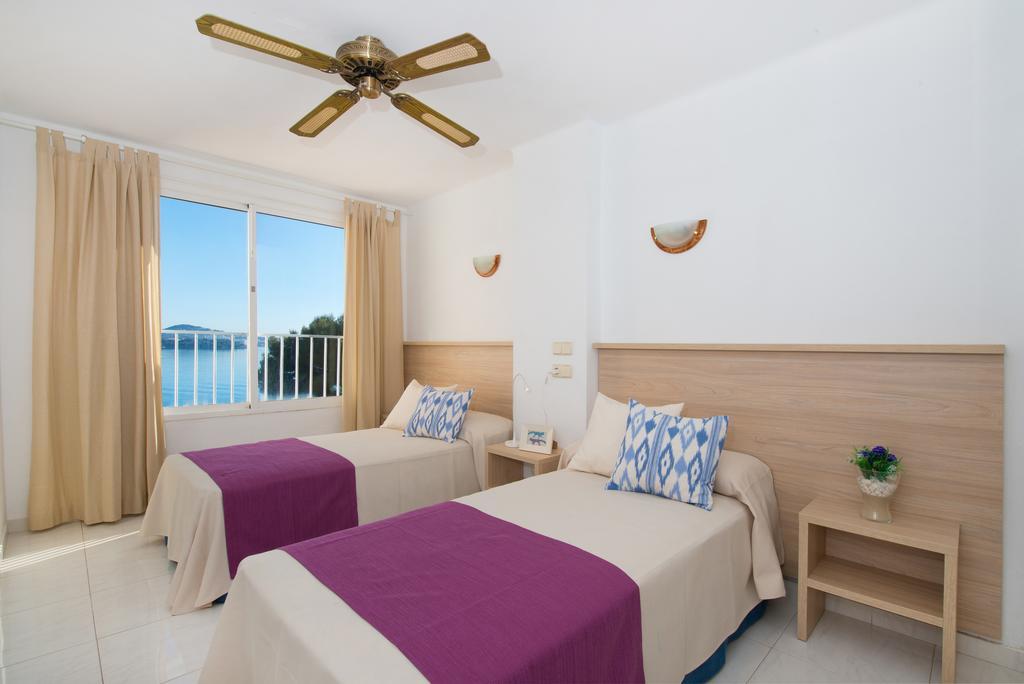 Apartamentos Calablanca Palmanova المظهر الخارجي الصورة