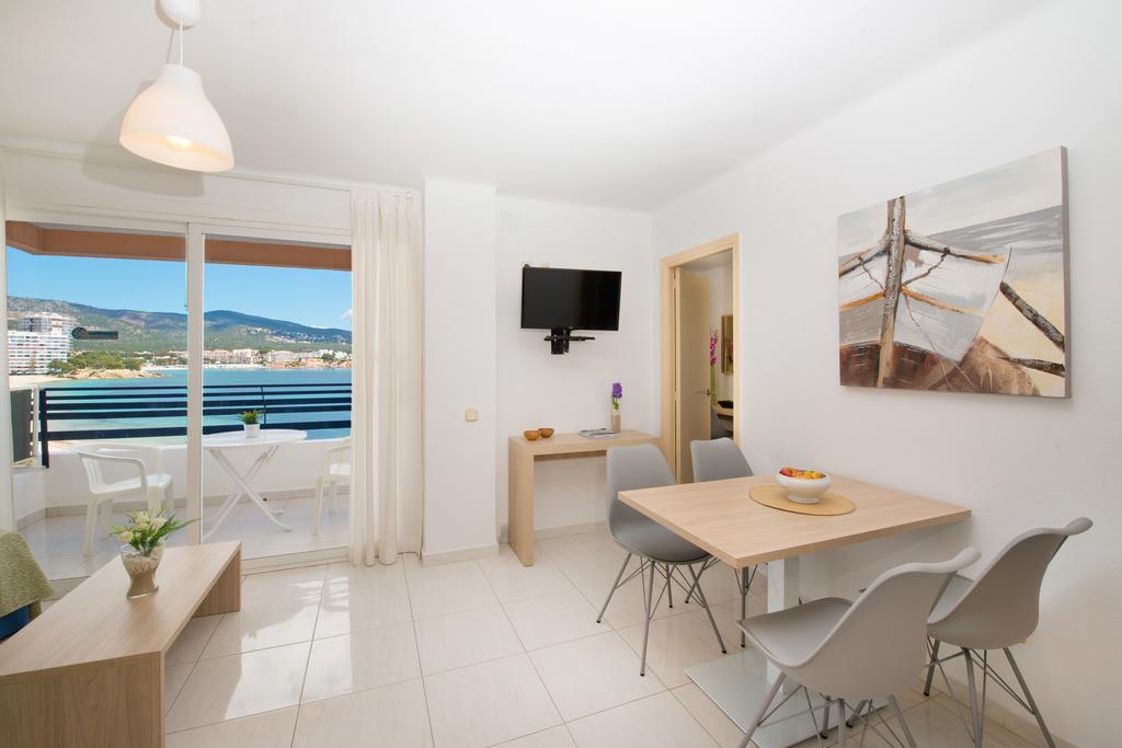 Apartamentos Calablanca Palmanova المظهر الخارجي الصورة