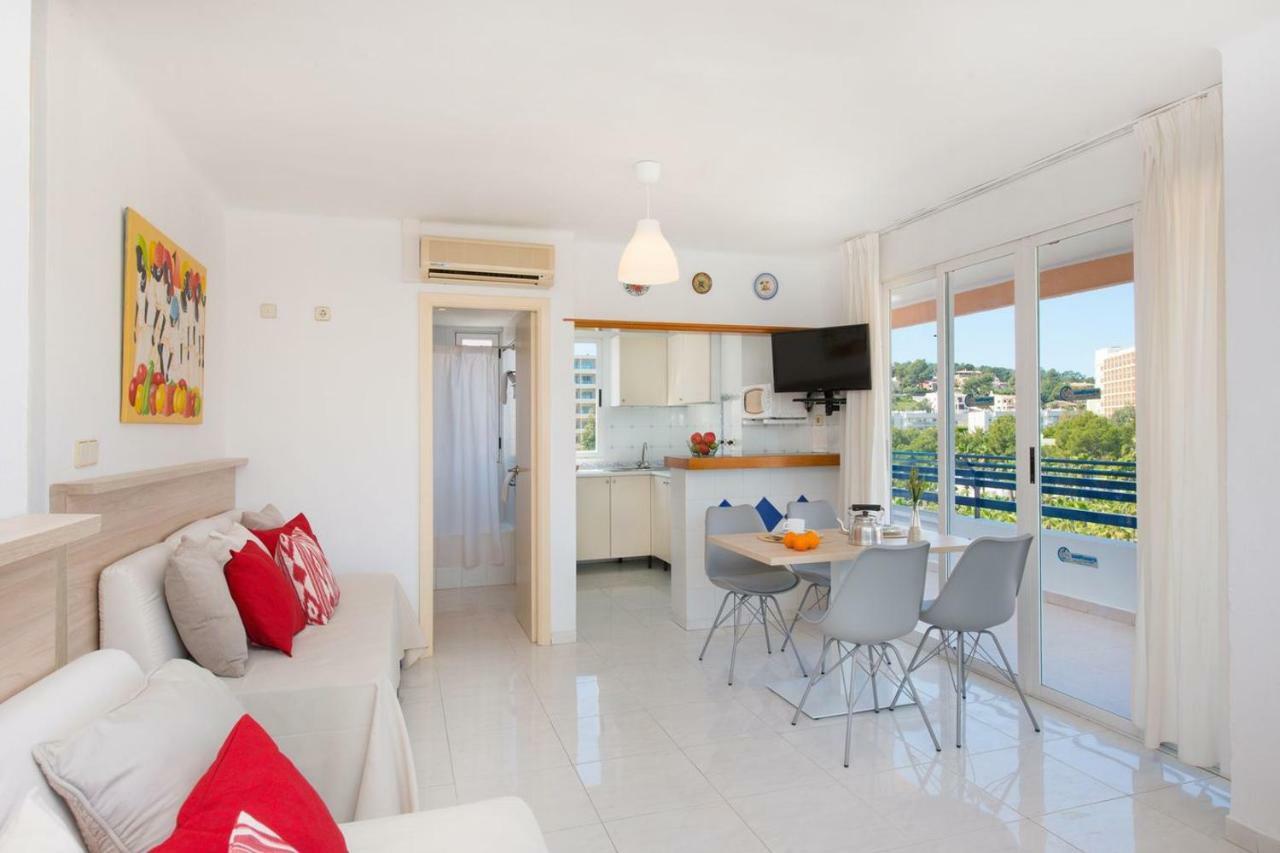Apartamentos Calablanca Palmanova المظهر الخارجي الصورة