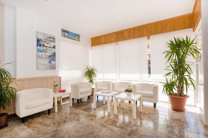 Apartamentos Calablanca Palmanova المظهر الخارجي الصورة