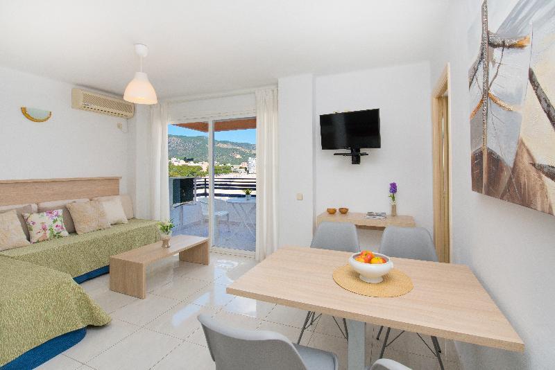 Apartamentos Calablanca Palmanova المظهر الخارجي الصورة