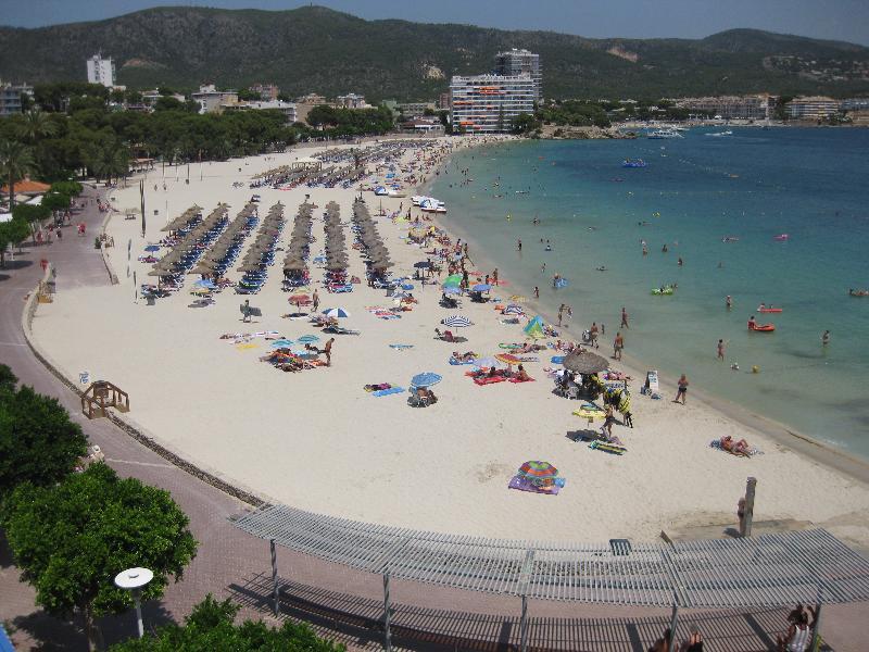 Apartamentos Calablanca Palmanova المظهر الخارجي الصورة